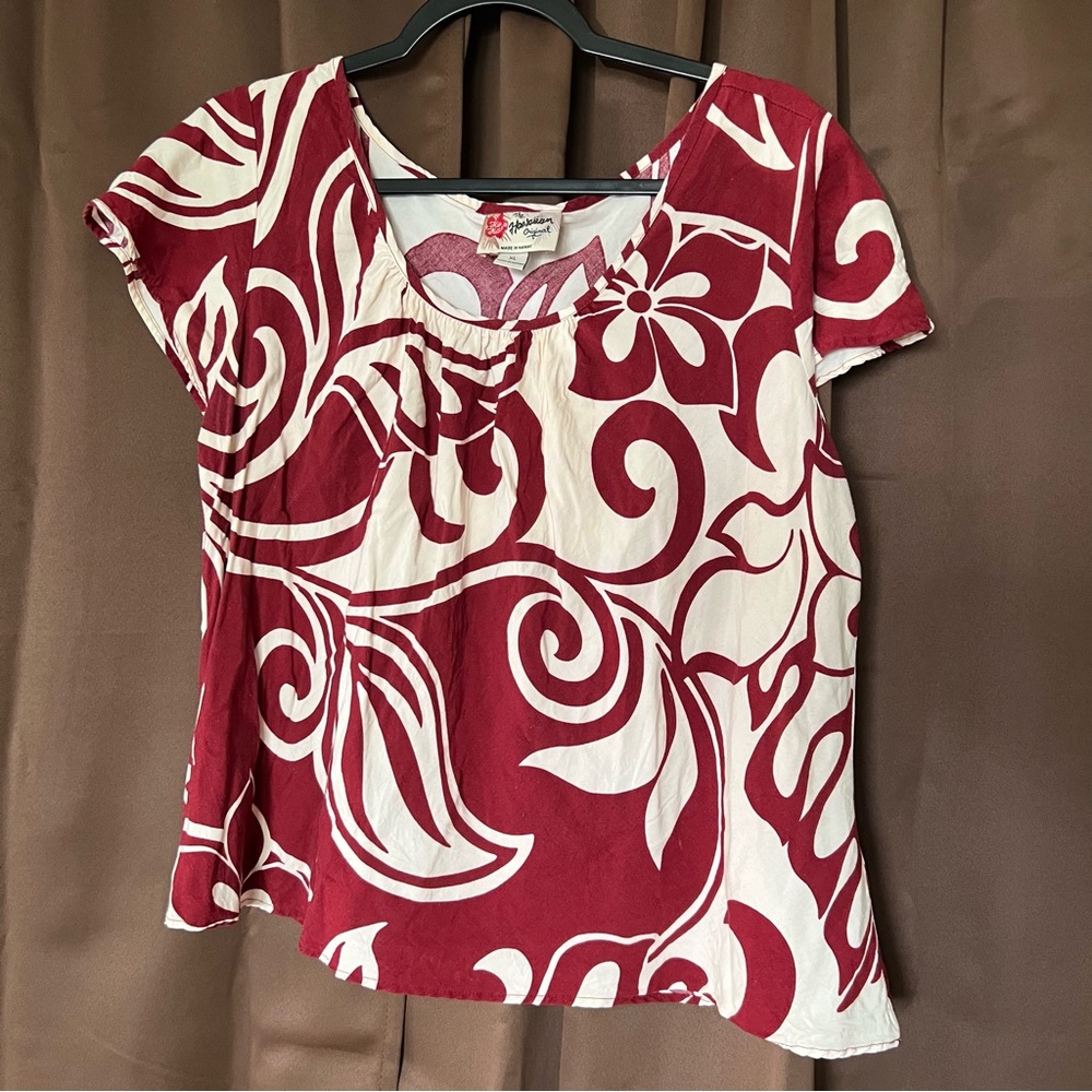 Hilo Hattie Top